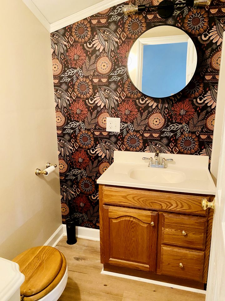 Unique Spacious Dome Nestled in the Forest for a Peaceful Glamping Retreat near Chapel Hill, North Carolina