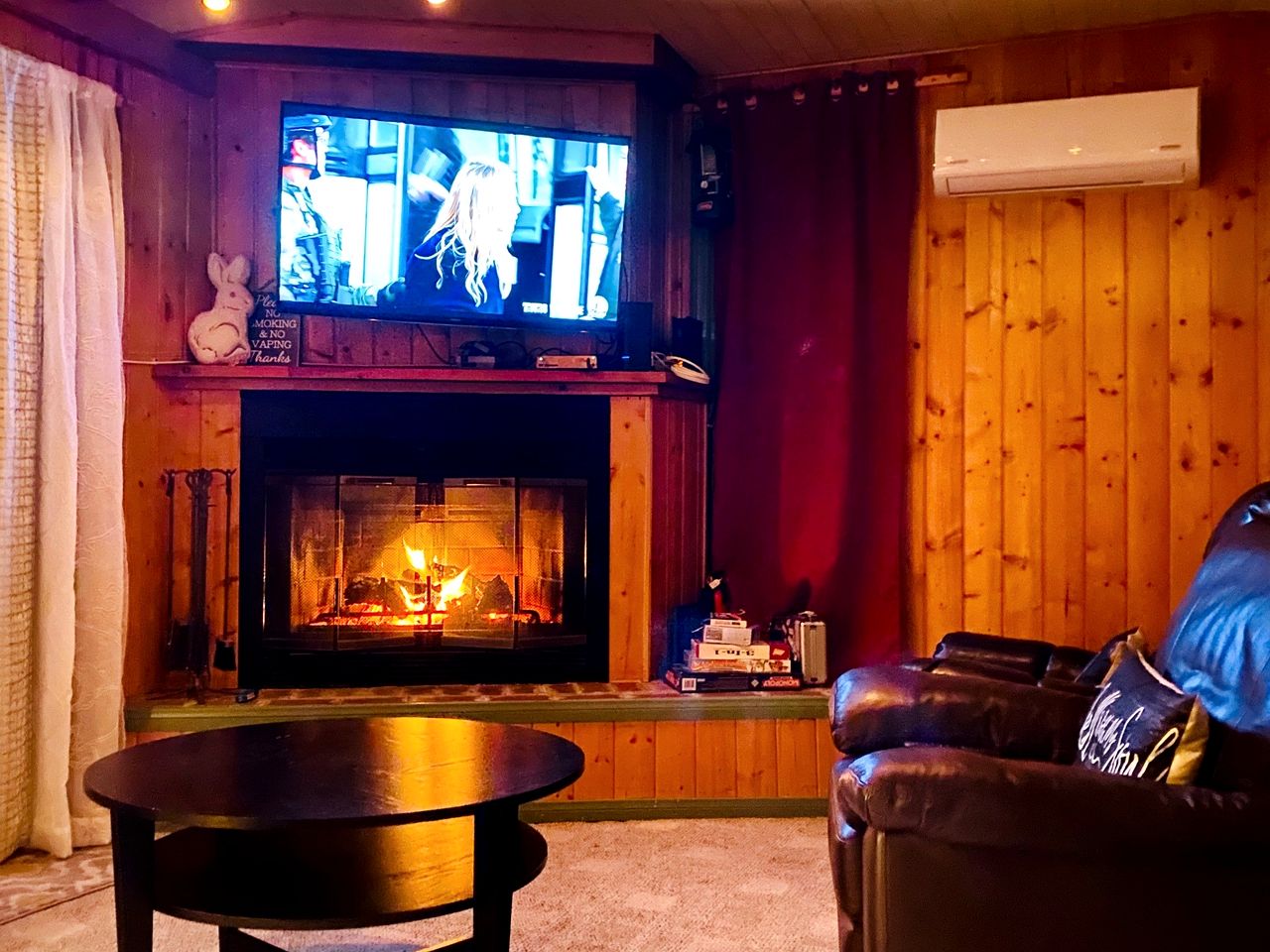 Cute Quiet Cottage in the San Bernardino Mountains for a Peaceful Family Retreat in Green Valley Lake, California