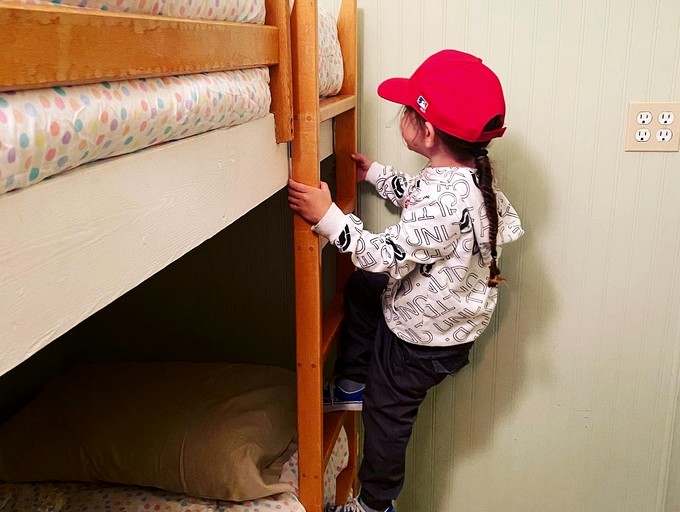 Cabins (United States of America, Green Valley Lake, California)