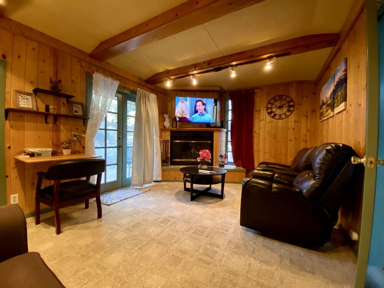 Cute Quiet Cottage in the San Bernardino Mountains for a Peaceful Family Retreat in Green Valley Lake, California