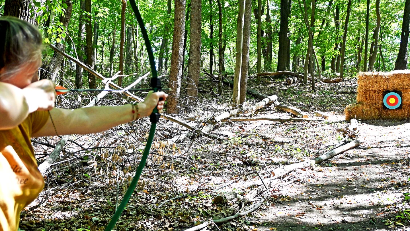 Beautiful Eco-Friendly Bell Tent with Fantastic Amenities for a Unique Glamping Escape near Fresno, Ohio
