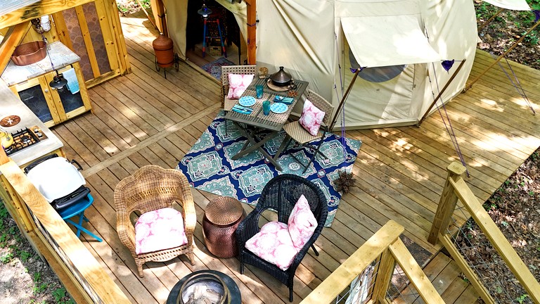 Bell Tents (United States of America, Fresno, Ohio)