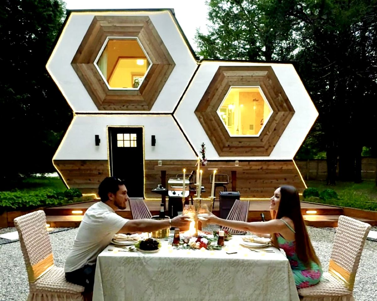 Gorgeous Beehive Tiny House Surrounded by Trees for a Unique Romantic Getaway near Wills Point, Texas