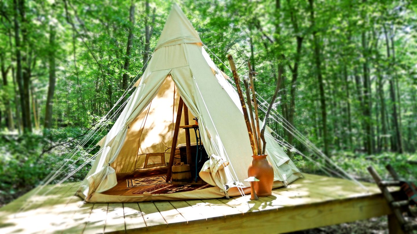 Stunning Authentic Tipi with Incredible Amenities for an Amazing Glamping Getaway near Fresno, Ohio