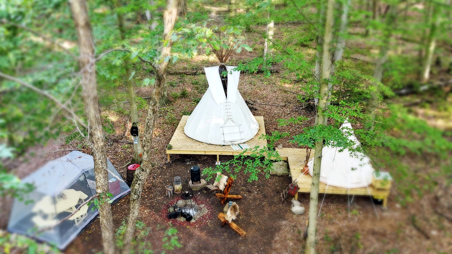 Stunning Authentic Tipi with Incredible Amenities for an Amazing Glamping Getaway near Fresno, Ohio