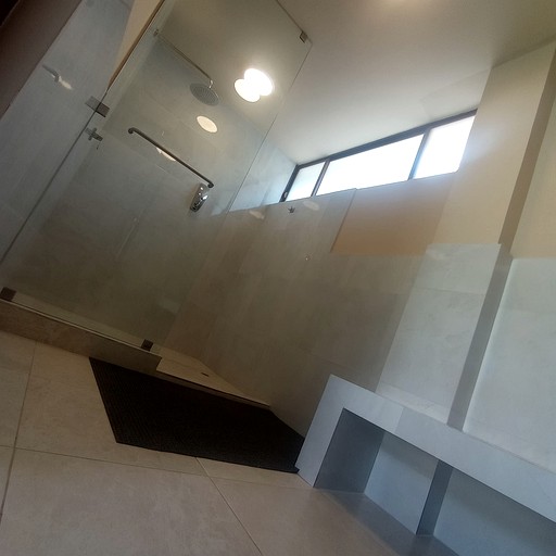 Domes (Ecuador, Peribuela, Imbabura)