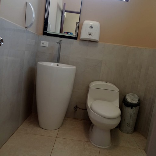 Domes (Ecuador, Peribuela, Imbabura)