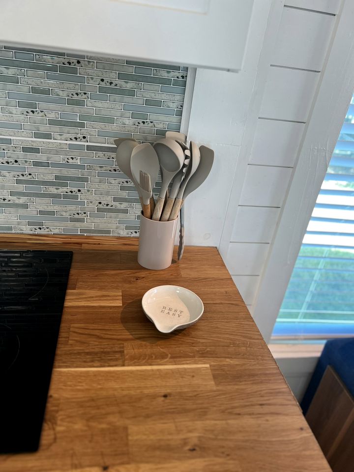 Cozy Cottage on a Tropical Fruit Farm for a Peaceful Escape near Homestead, Florida