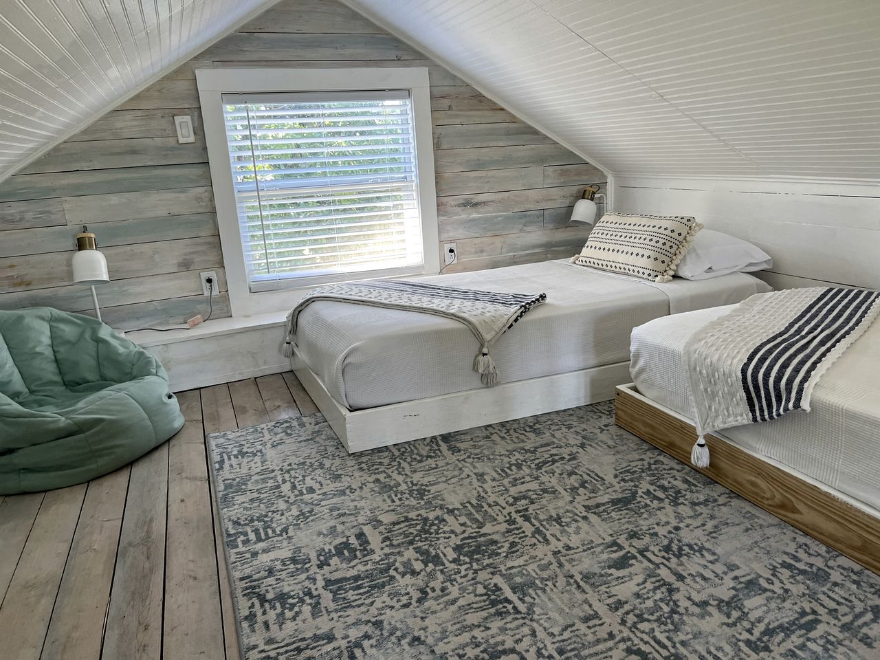 Cozy Cottage on a Tropical Fruit Farm for a Peaceful Escape near Homestead, Florida