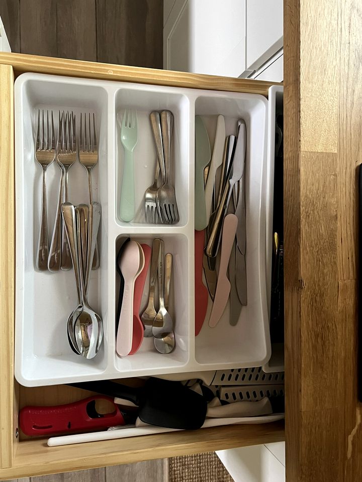 Beautiful Red Cottage for a Relaxing Getaway on a Tropical Fruit Farm near Homestead, Florida