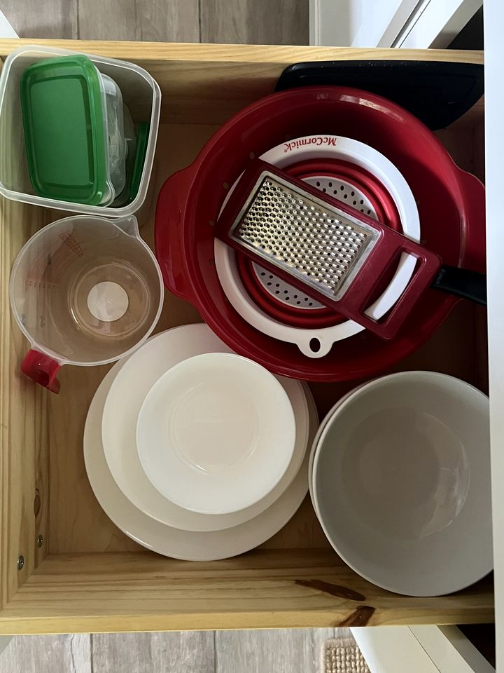 Beautiful Red Cottage for a Relaxing Getaway on a Tropical Fruit Farm near Homestead, Florida