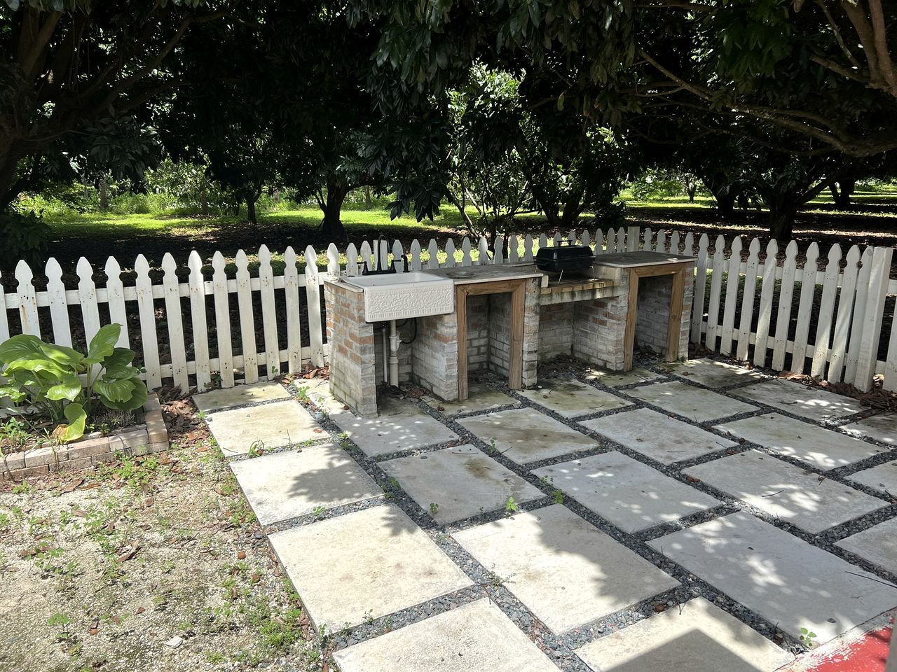 Gorgeous Farm House Surrounded by Tropical and Exotic Fruit Trees near Homestead, Florida