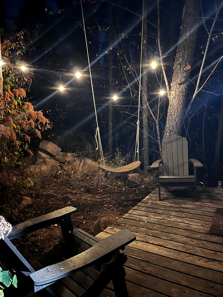 Cute Tiny House in the Woods for a Peaceful Getaway in Nature near Clark Fork, Idaho