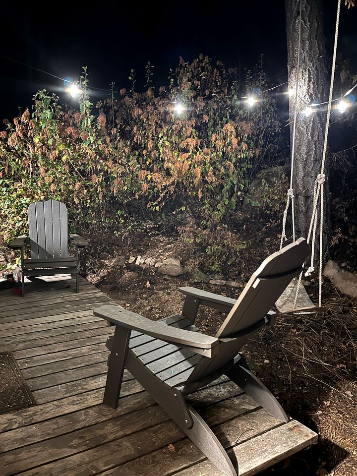 Cute Tiny House in the Woods for a Peaceful Getaway in Nature near Clark Fork, Idaho