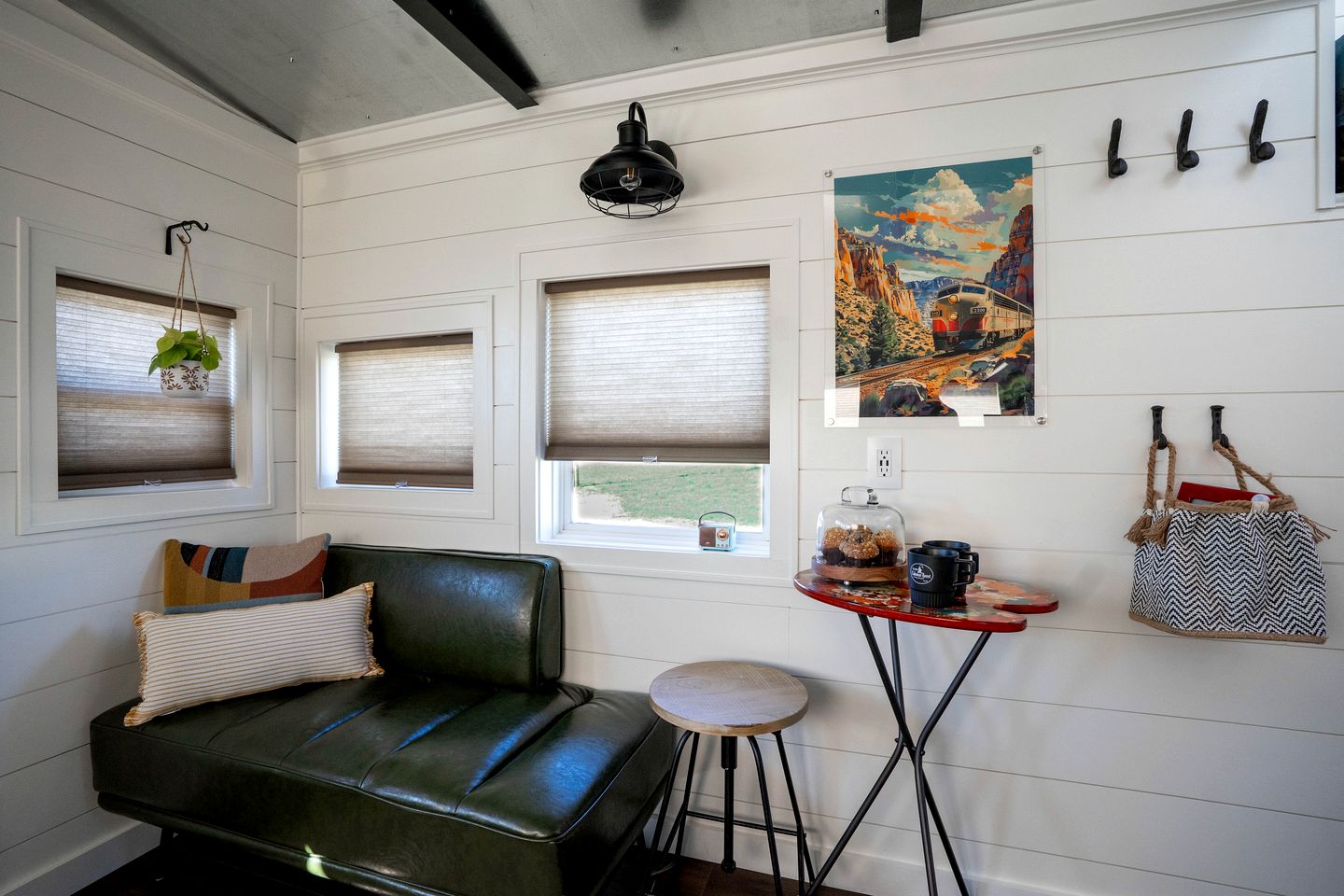 Gorgeous Historic Caboose for a Unique Getaway in Fredericktown, Missouri