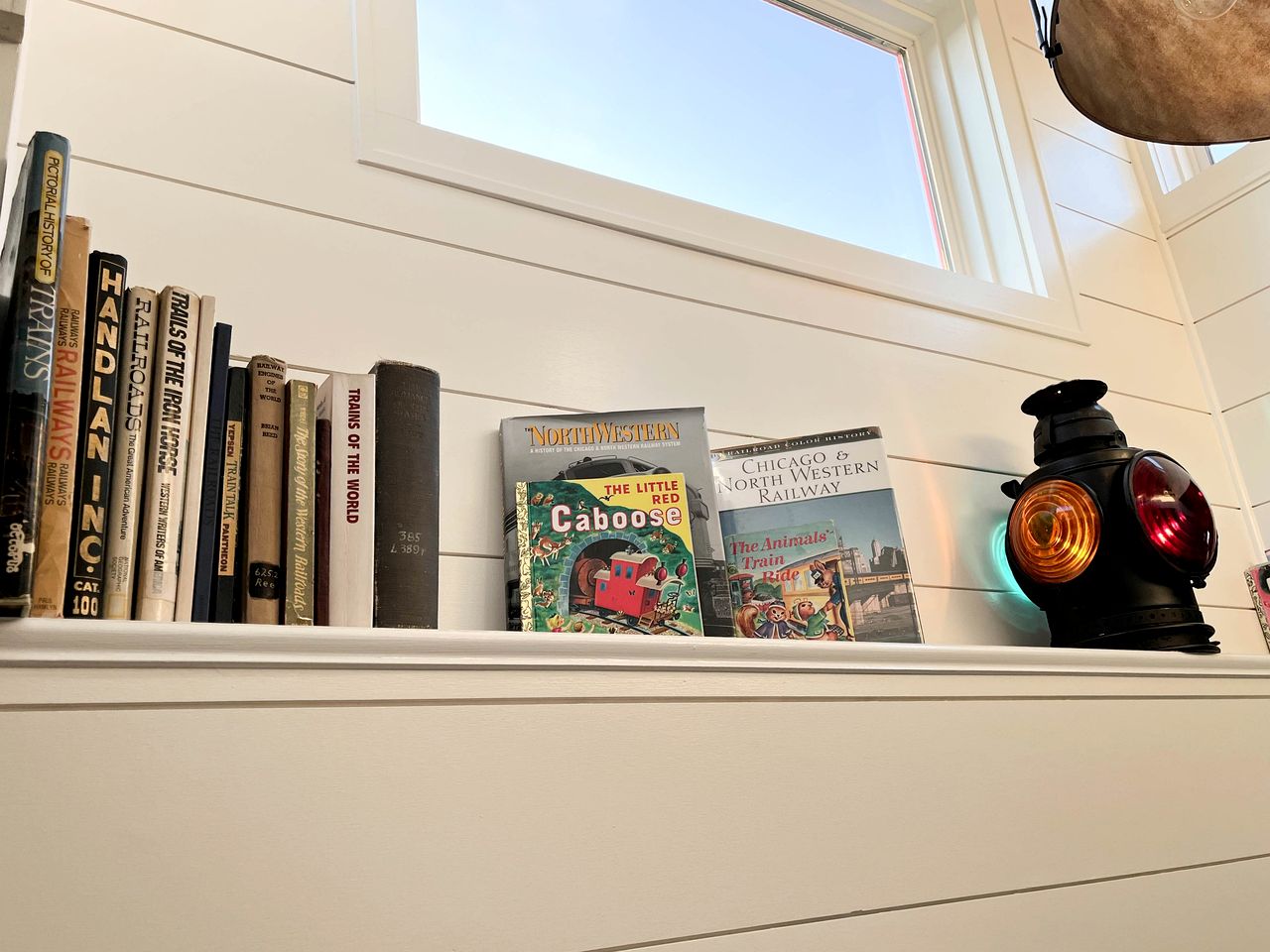 Gorgeous Historic Caboose for a Unique Getaway in Fredericktown, Missouri