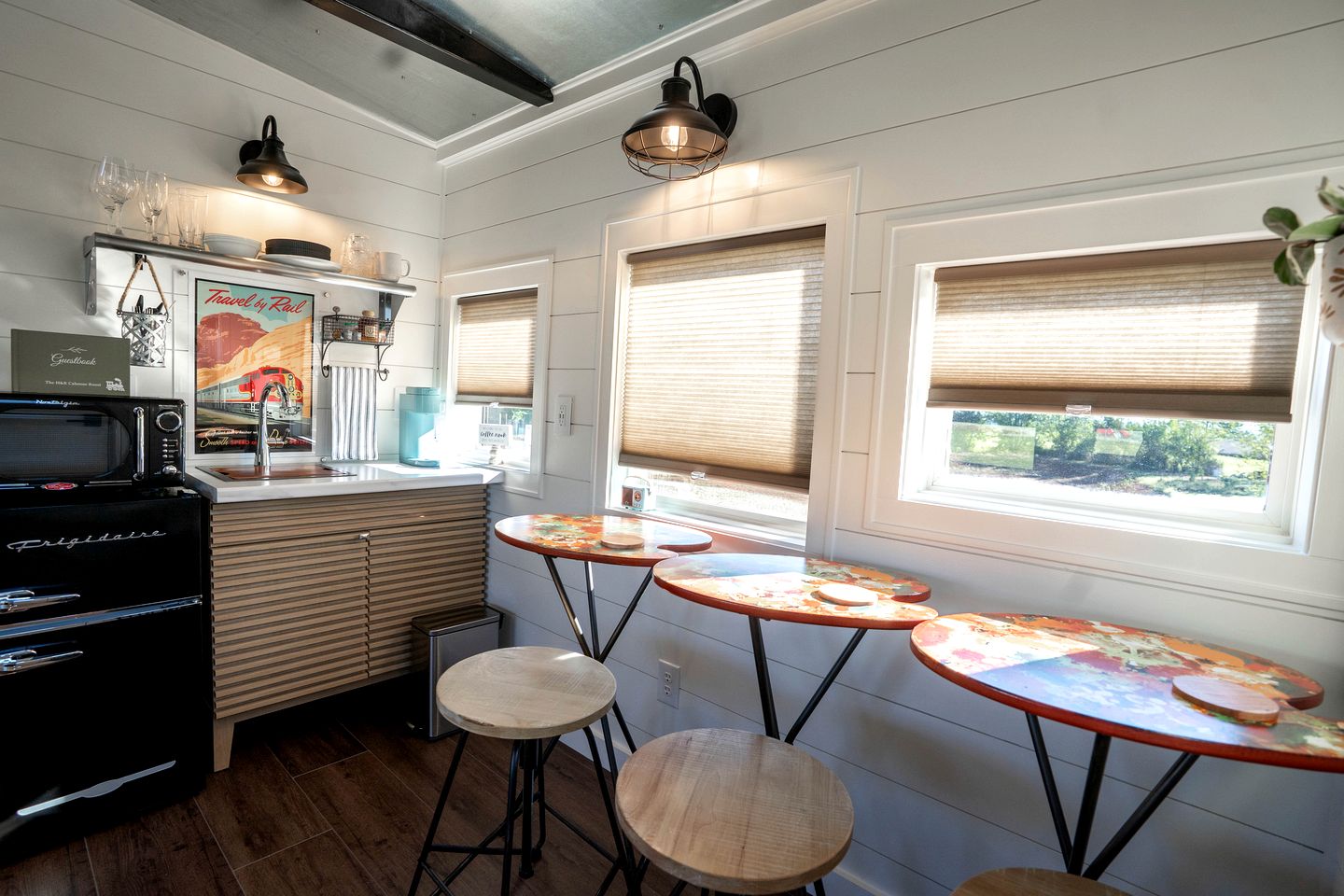 Gorgeous Historic Caboose for a Unique Getaway in Fredericktown, Missouri