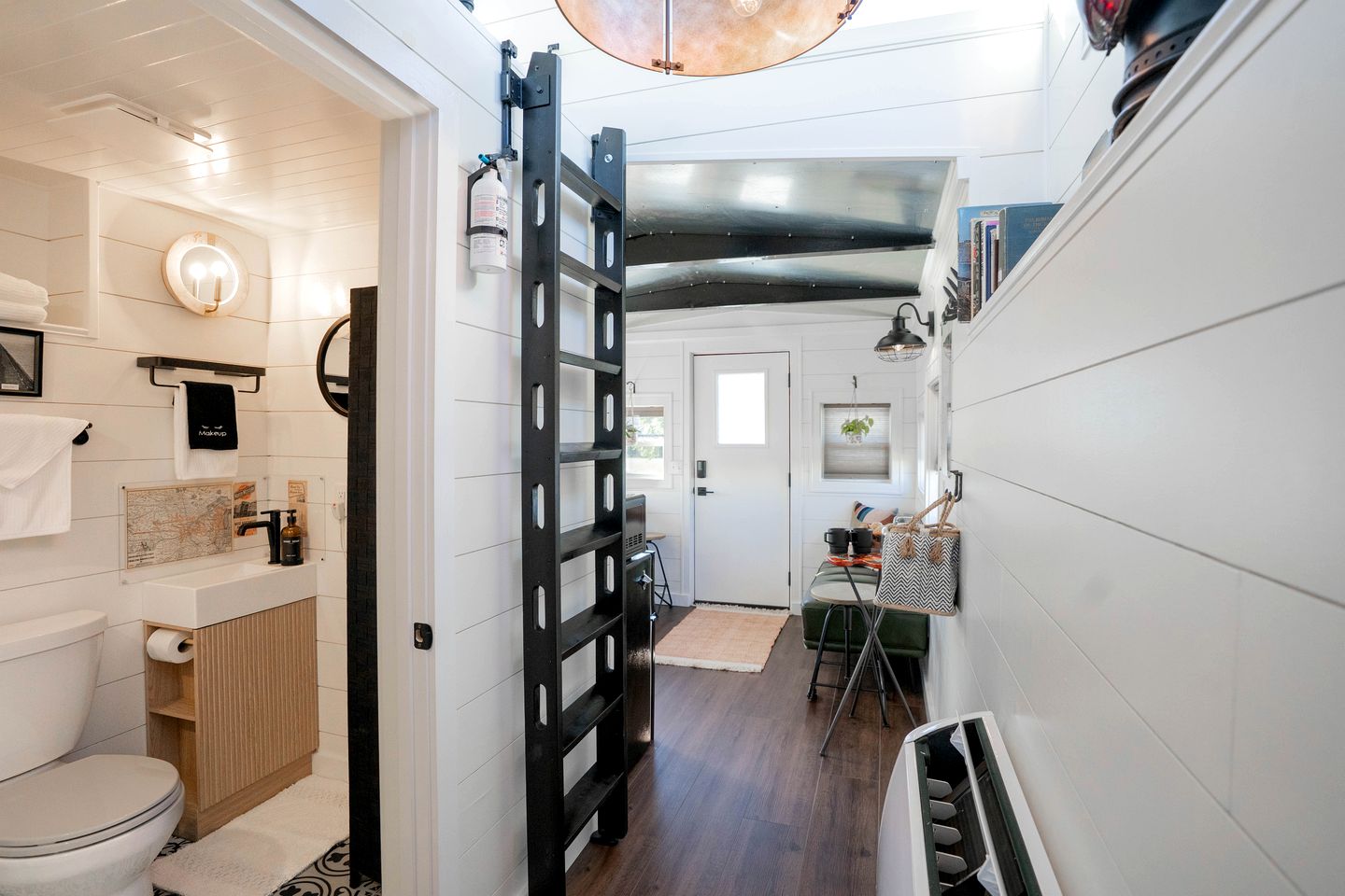 Gorgeous Historic Caboose for a Unique Getaway in Fredericktown, Missouri