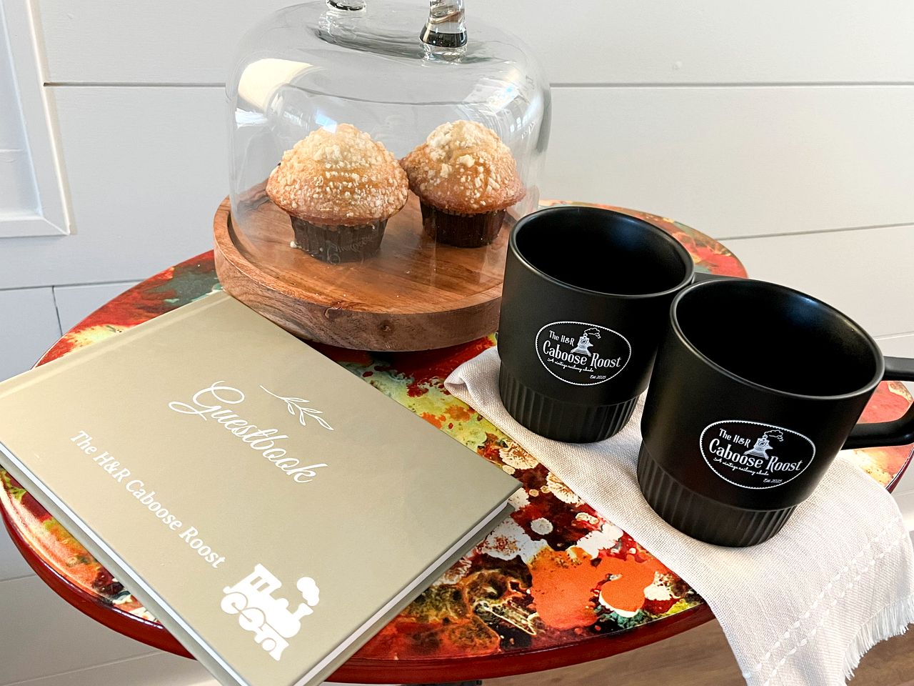 Gorgeous Historic Caboose for a Unique Getaway in Fredericktown, Missouri