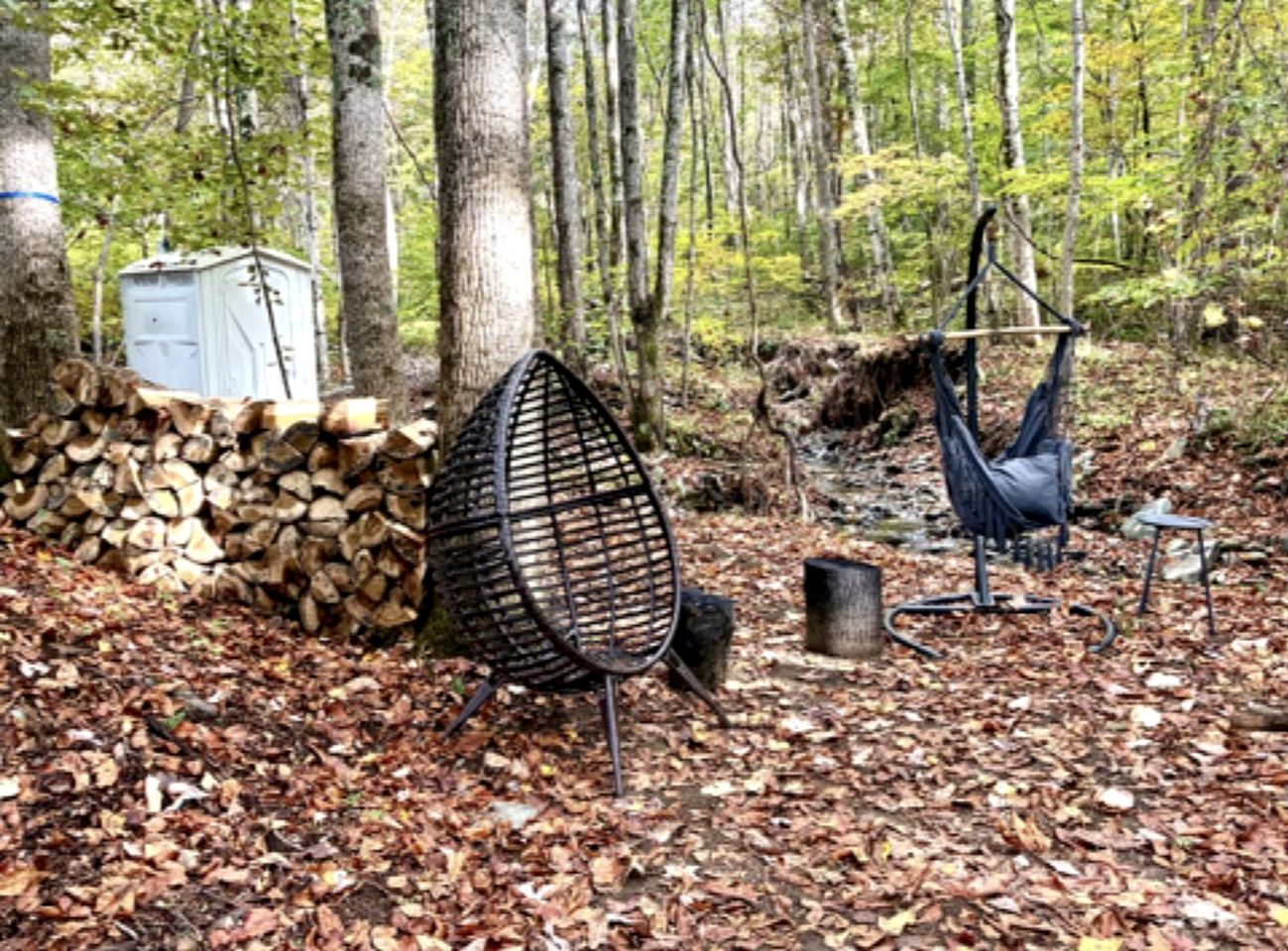 Peaceful Off-Grid Airstream for a Relaxing Getaway Surrounded by Nature in Zionville, North Carolina