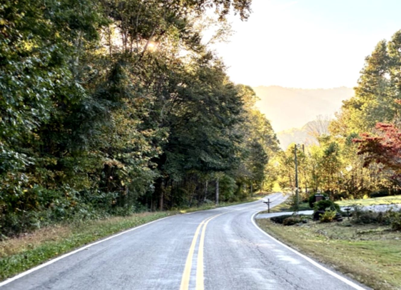 Peaceful Off-Grid Airstream for a Relaxing Getaway Surrounded by Nature in Zionville, North Carolina