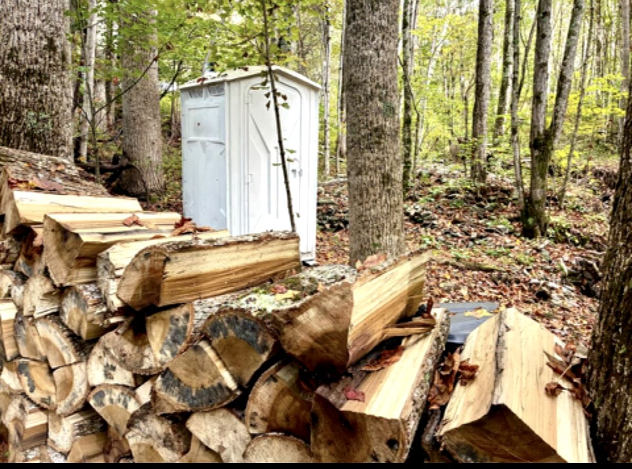 Peaceful Off-Grid Airstream for a Relaxing Getaway Surrounded by Nature in Zionville, North Carolina