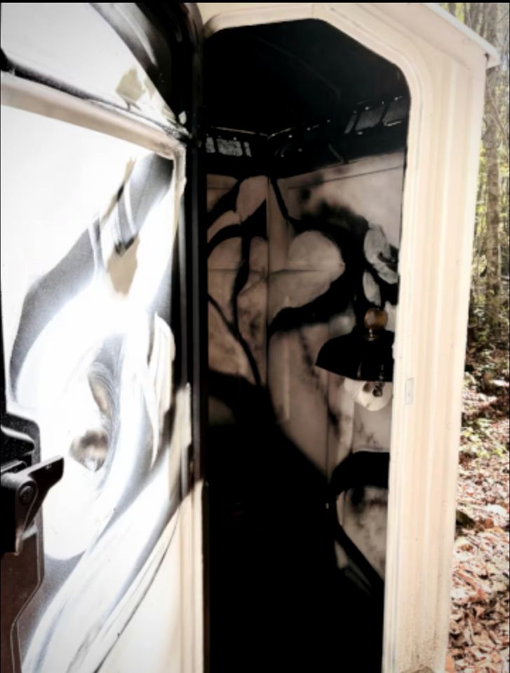 Peaceful Off-Grid Airstream for a Relaxing Getaway Surrounded by Nature in Zionville, North Carolina