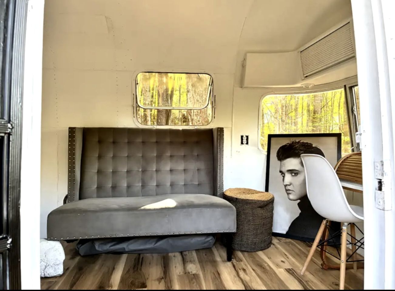 Peaceful Off-Grid Airstream for a Relaxing Getaway Surrounded by Nature in Zionville, North Carolina