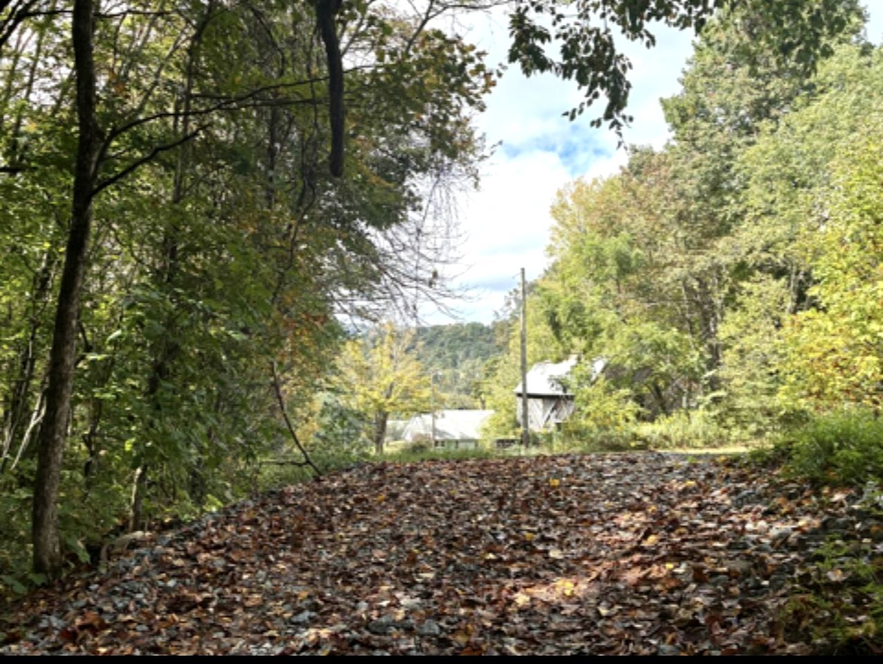 Peaceful Off-Grid Airstream for a Relaxing Getaway Surrounded by Nature in Zionville, North Carolina