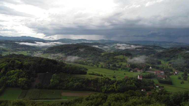 Huts (Croatia, Dugnjevec, Krapina-Zagorje)