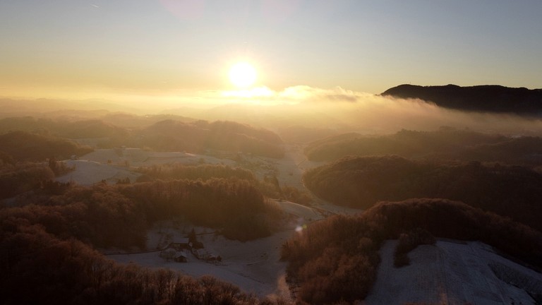 Huts (Croatia, Dugnjevec, Krapina-Zagorje)