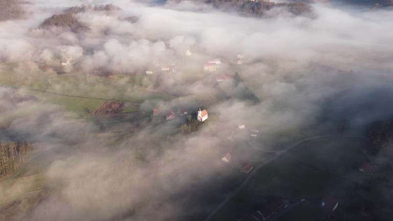 Huts (Croatia, Dugnjevec, Krapina-Zagorje)