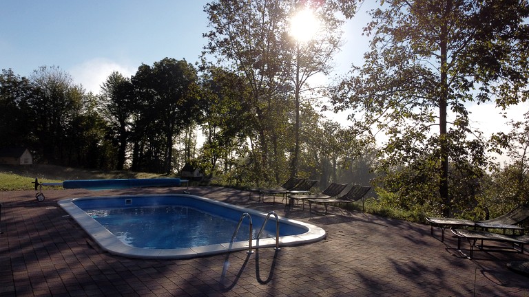 Huts (Croatia, Dugnjevec, Krapina-Zagorje)