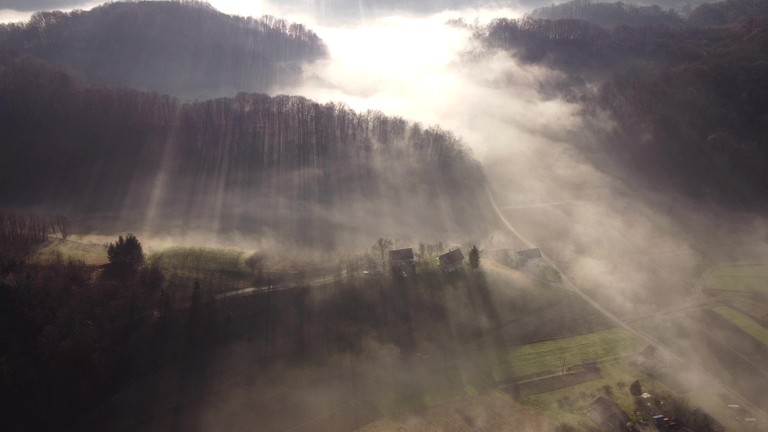 Huts (Croatia, Dugnjevec, Krapina-Zagorje)