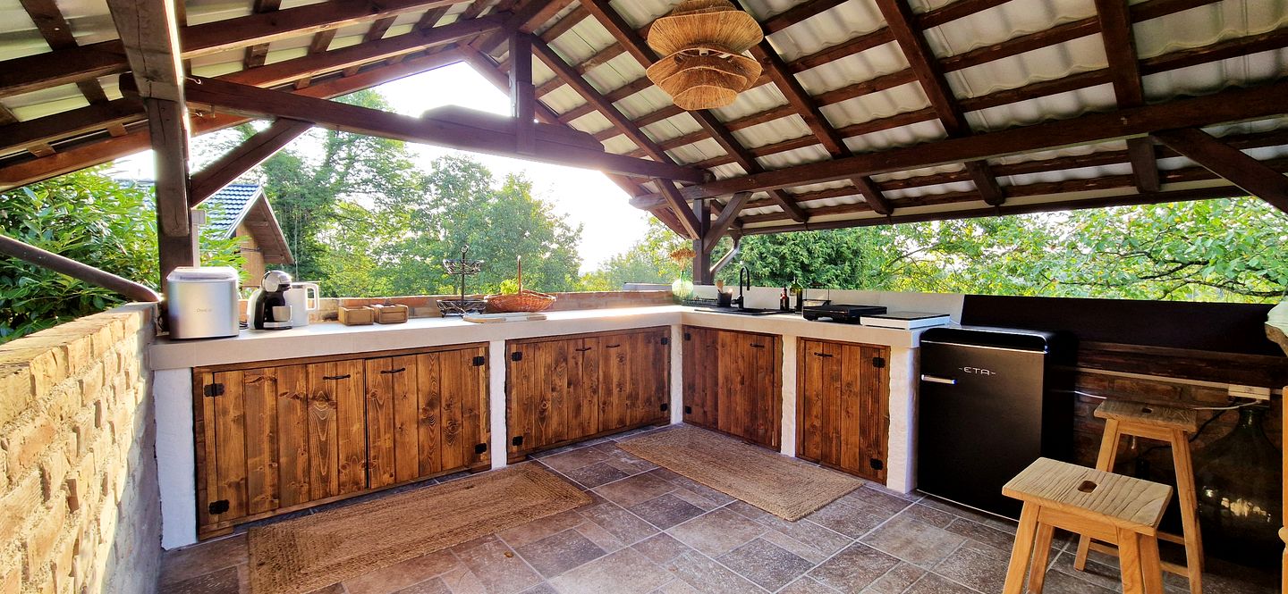 Charming StarsBox Camping Cabins with Retractable Roof for Stargazing near Kumrovec, Dugnjevec, Krapina-Zagorje, Croatia