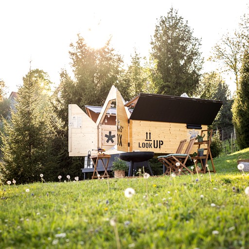 Huts (Croatia, Dugnjevec, Krapina-Zagorje)
