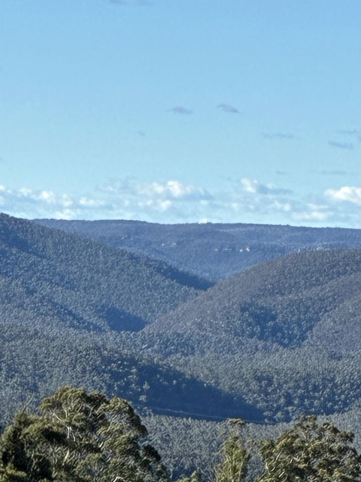 Cozy Bell Tent for a Unique Romantic Getaway near Rydal, New South Wales