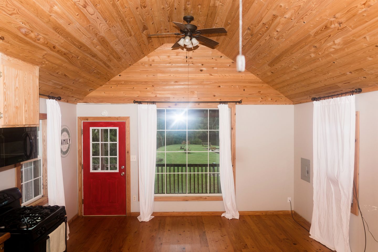 Luxurious Riverside Bell Tent for a Romantic Glamping Escape by the Calcasieu River in Westlake, Louisiana