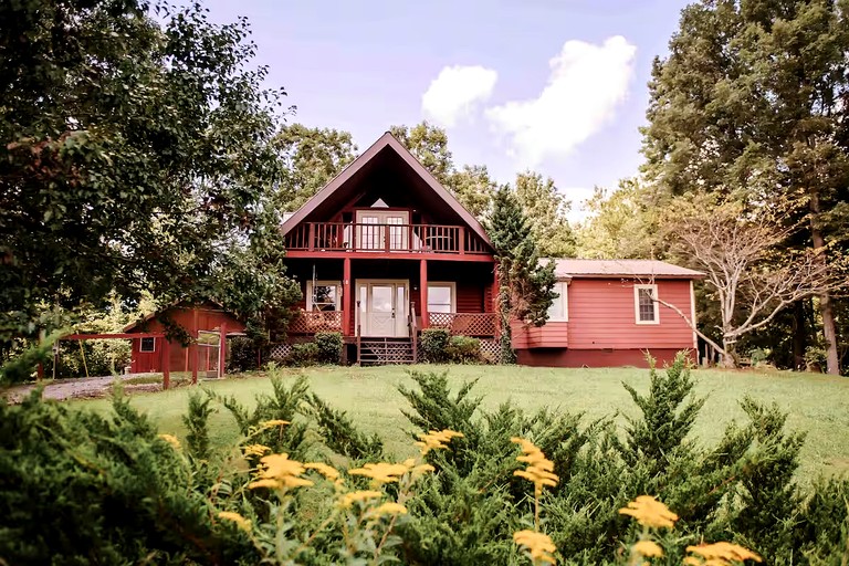 Amazing Cabin Close to Brimstone with Incredible Mountain Views near Helenwood, Tennessee