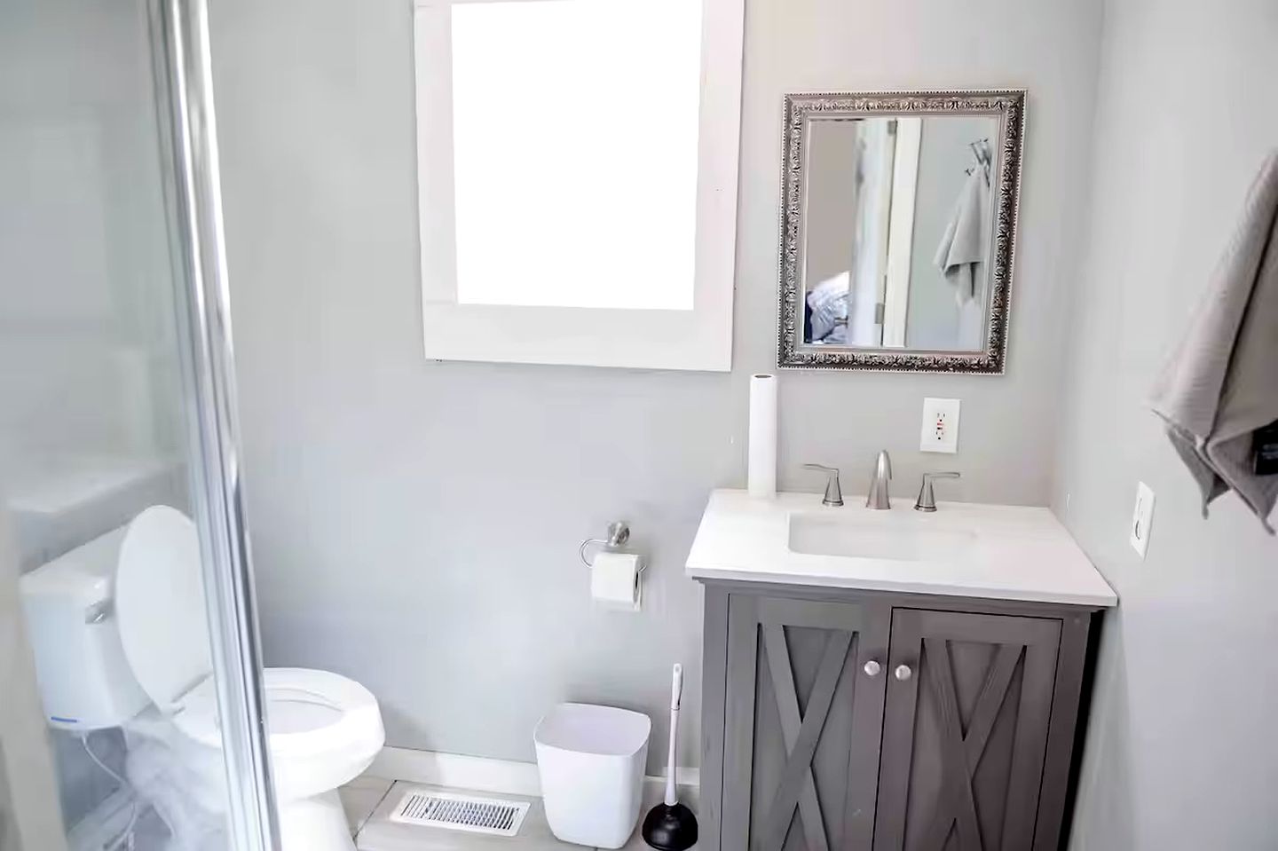 Amazing Cabin Close to Brimstone with Incredible Mountain Views near Helenwood, Tennessee