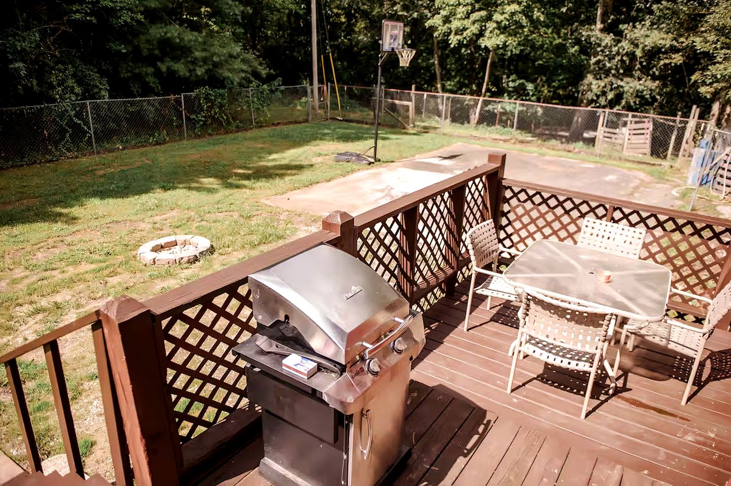 Amazing Cabin Close to Brimstone with Incredible Mountain Views near Helenwood, Tennessee