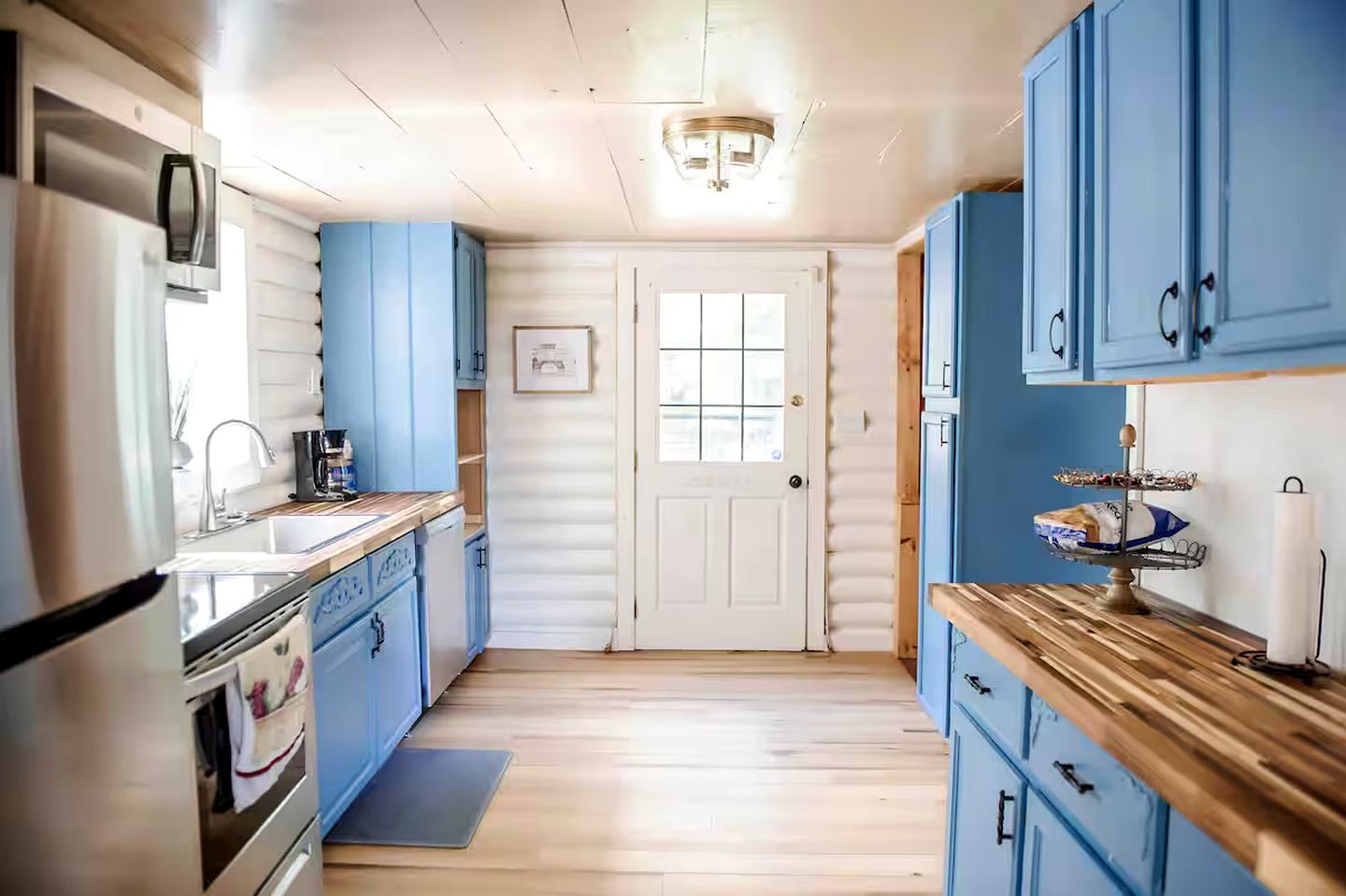 Amazing Cabin Close to Brimstone with Incredible Mountain Views near Helenwood, Tennessee