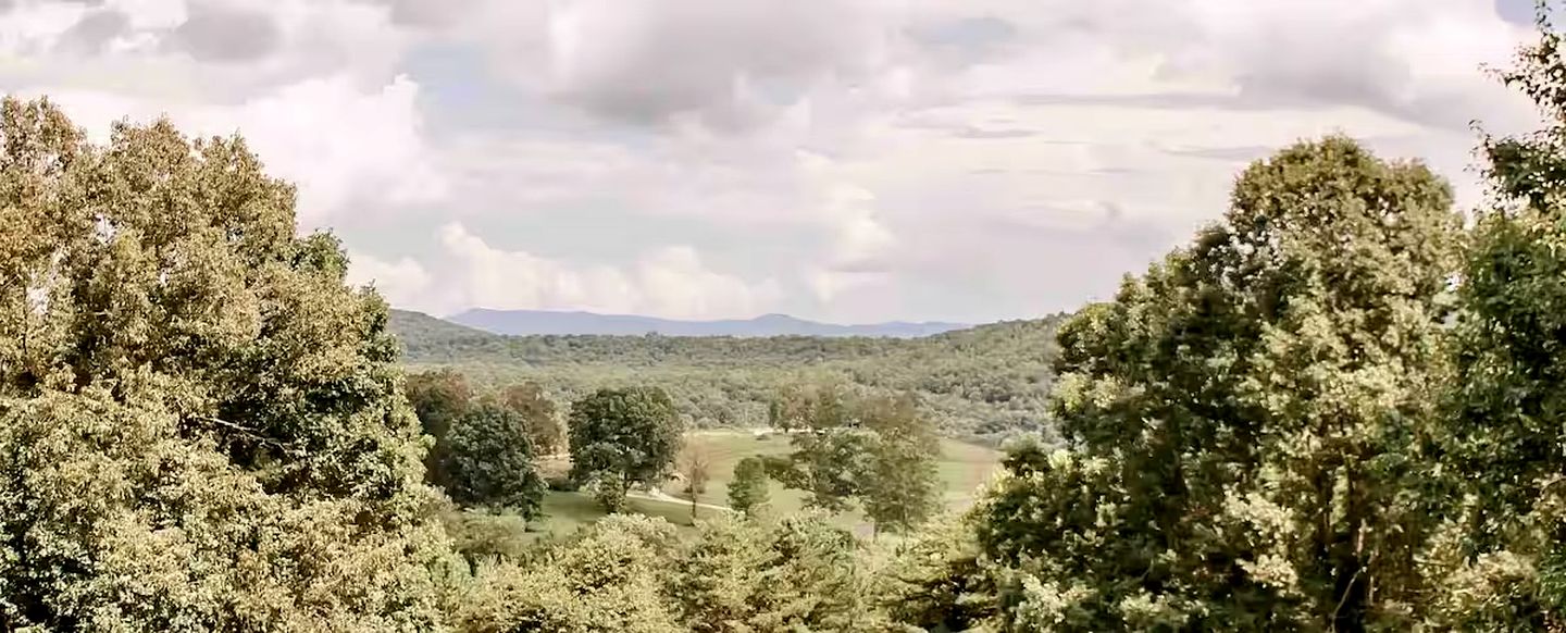 Amazing Cabin Close to Brimstone with Incredible Mountain Views near Helenwood, Tennessee