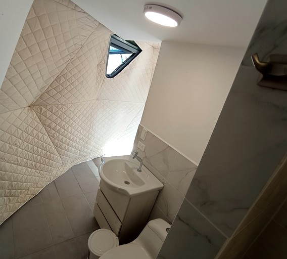 Domes (Ecuador, Peribuela, Imbabura)