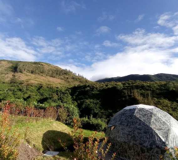 Domes (Ecuador, Peribuela, Imbabura)