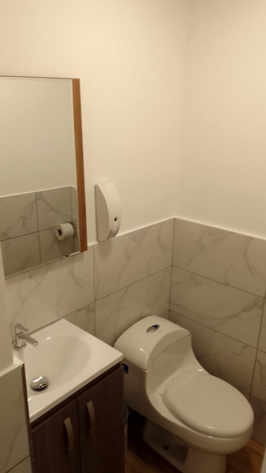 Cozy Studio Cabin with Beautiful Mountain Views in Peribuela, Ecuador