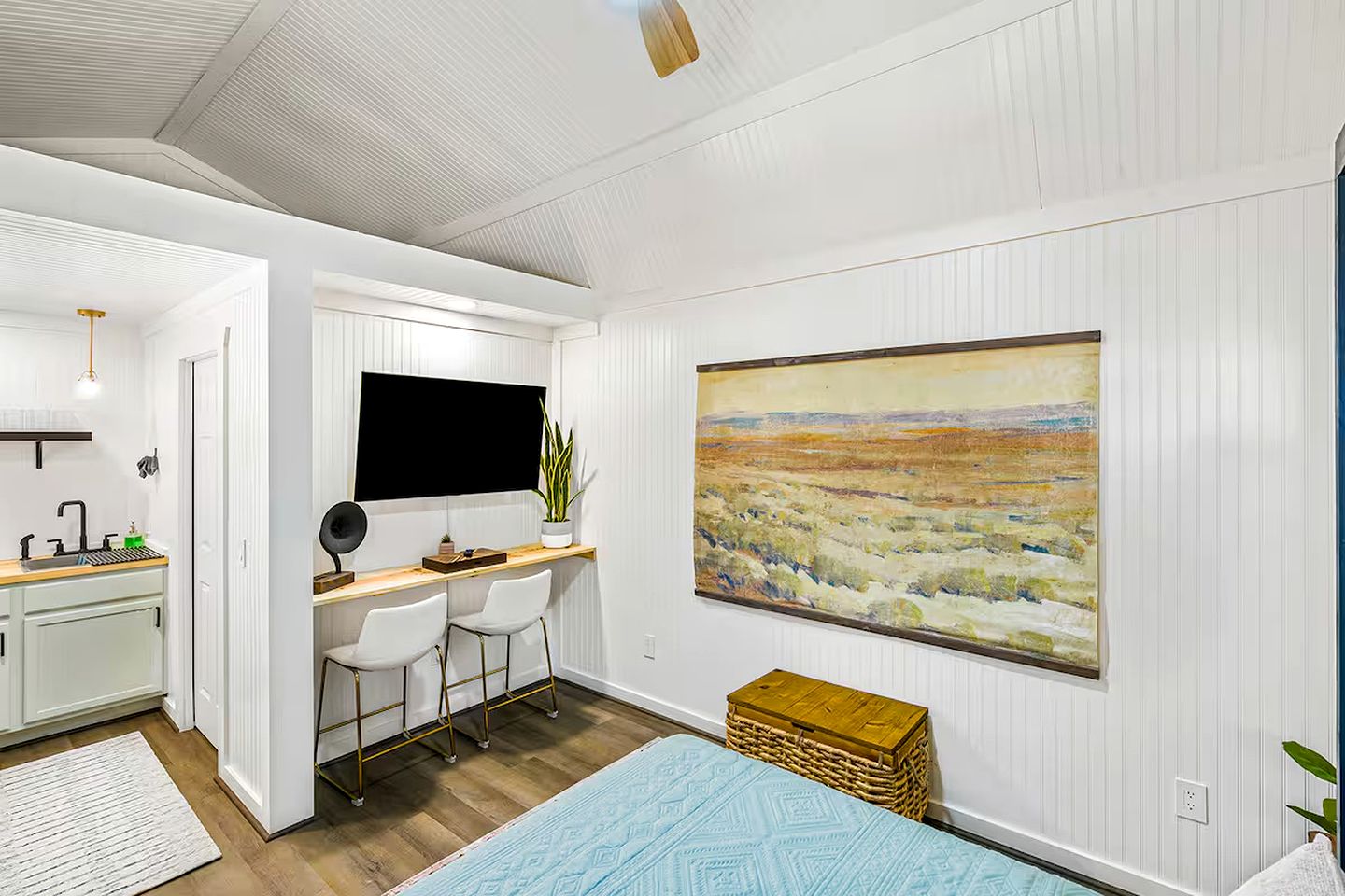 Romantic Tiny Casita Surrounded by Nature with Pool, Fire Pit, and Griddle near Driftwood, Texas