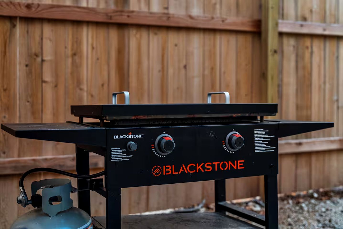 Romantic Tiny Casita Surrounded by Nature with Pool, Fire Pit, and Griddle near Driftwood, Texas