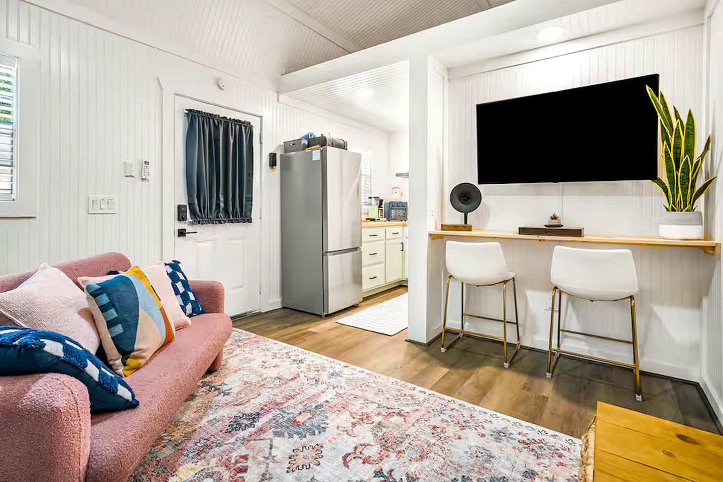 Romantic Tiny Casita Surrounded by Nature with Pool, Fire Pit, and Griddle near Driftwood, Texas