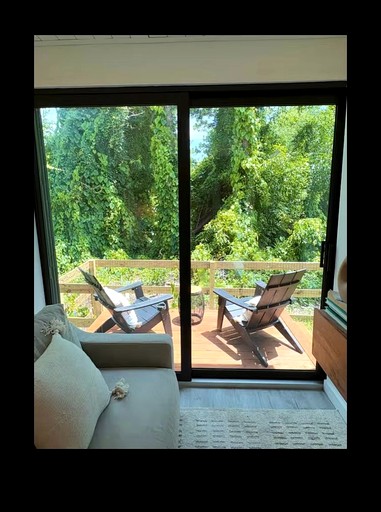 Containers (United States of America, Fort Myers, Florida)